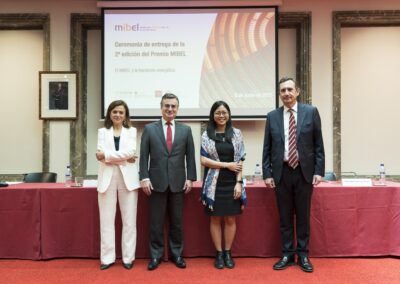 Natalia Fabra and Imelda receive the MIBEL Prize